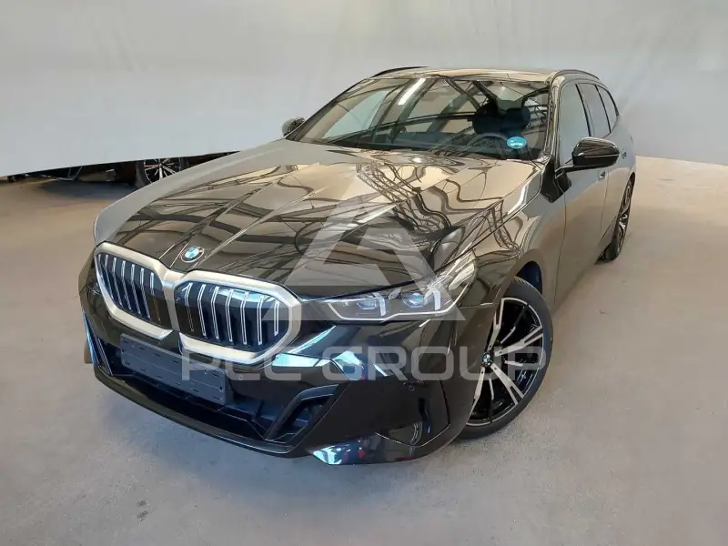 2025 BMW 520