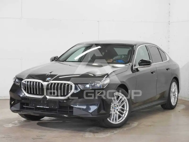 2025 BMW 520