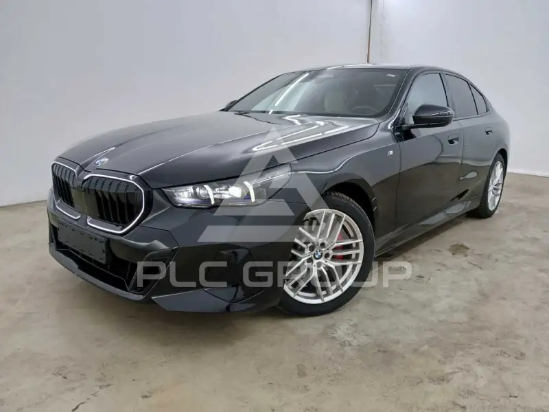 2025 BMW 520