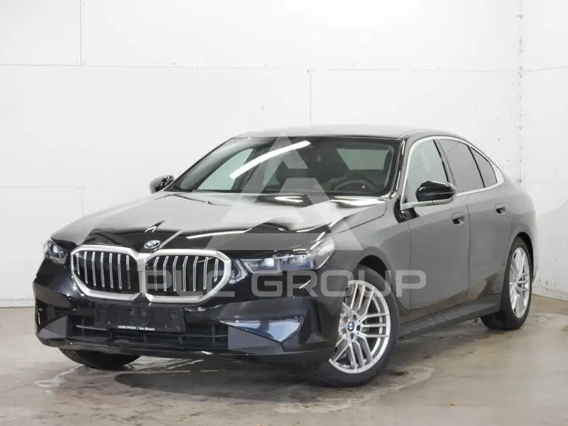 2025 BMW 520