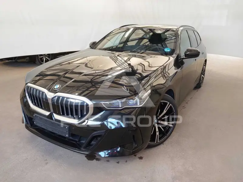 2025 BMW 520