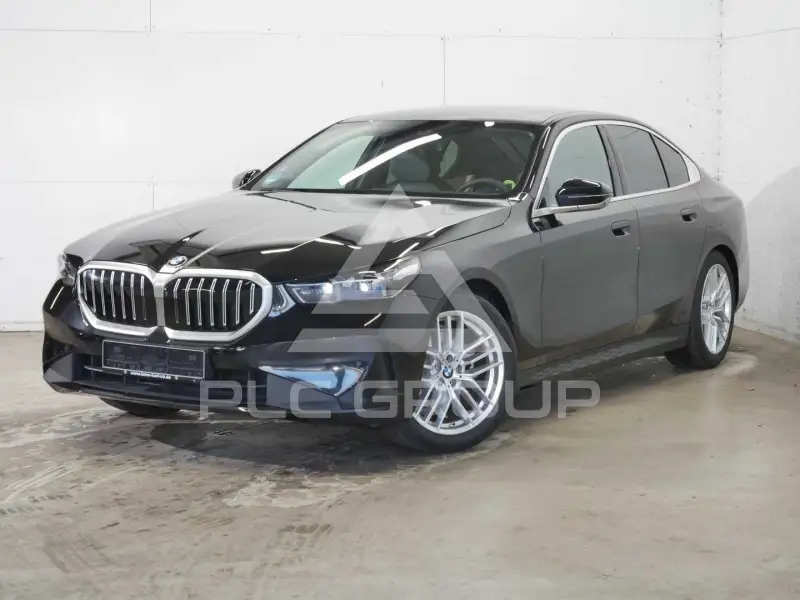 2025 BMW 520