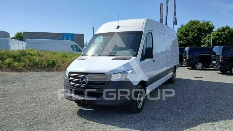 2025 Mercedes Benz Sprinter