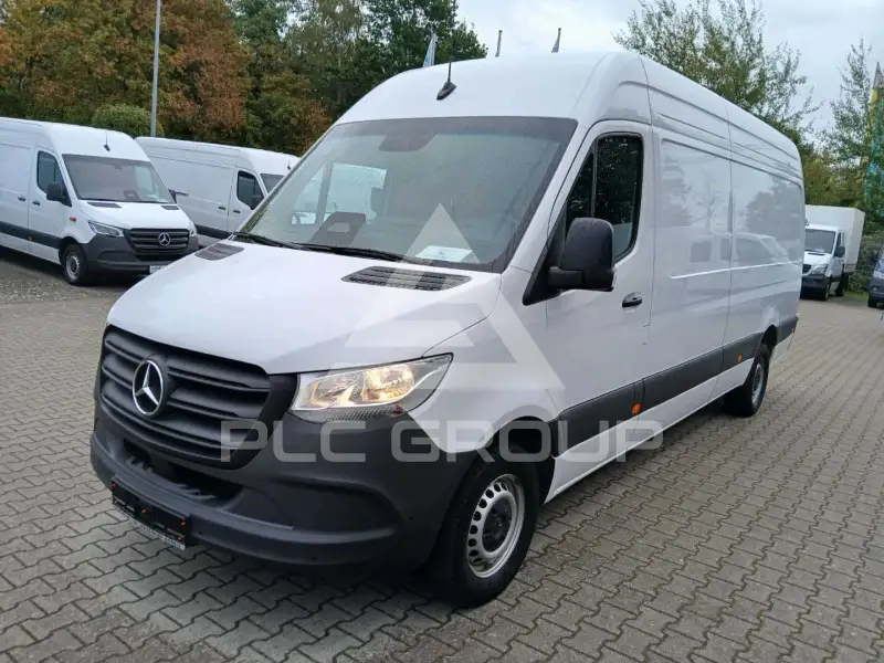 2025 Mercedes Benz Sprinter