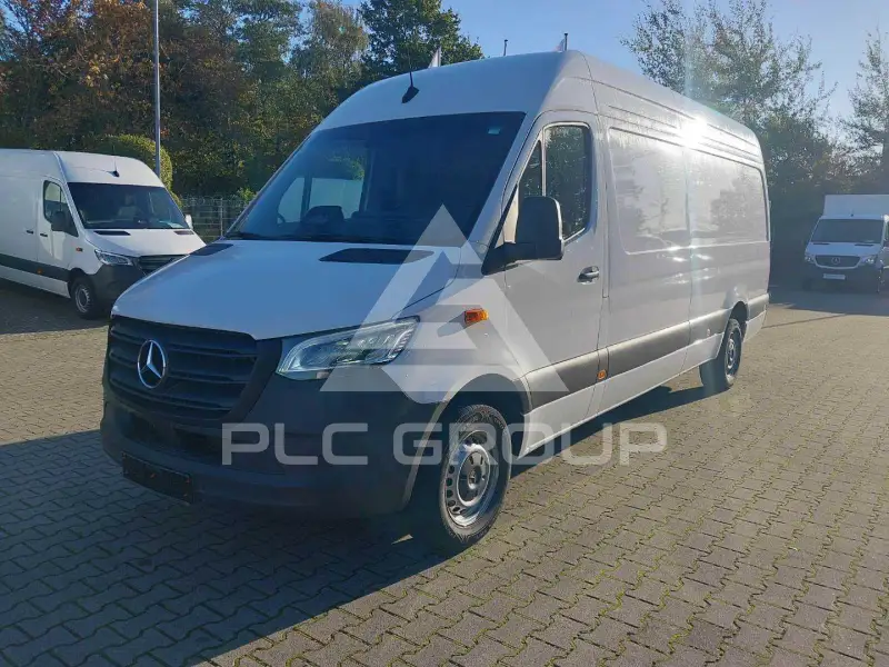 2025 Mercedes Benz Sprinter