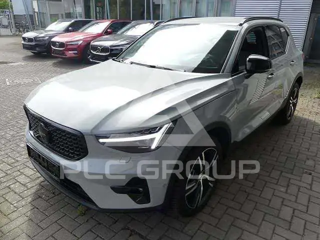 2025 Volvo XC40