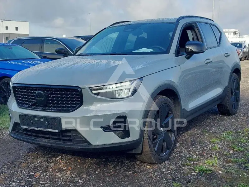 2025 Volvo XC40