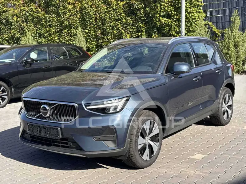 2025 Volvo XC40