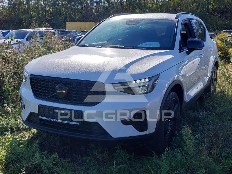 2025 Volvo XC40