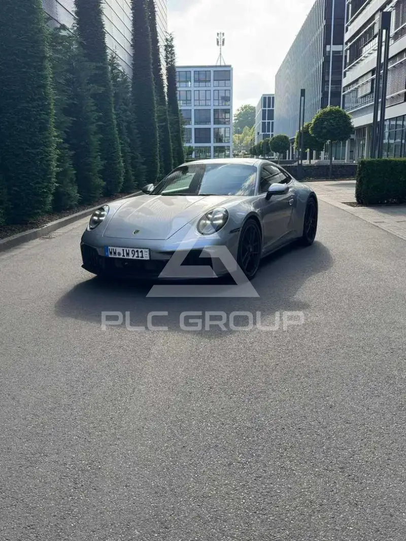 2025 Porsche Carrera