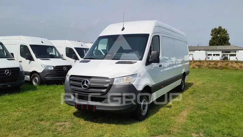 2025 Mercedes Benz Sprinter