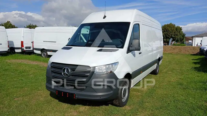 2025 Mercedes Benz Sprinter