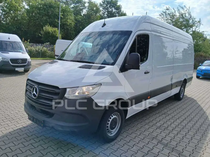 2025 Mercedes Benz Sprinter