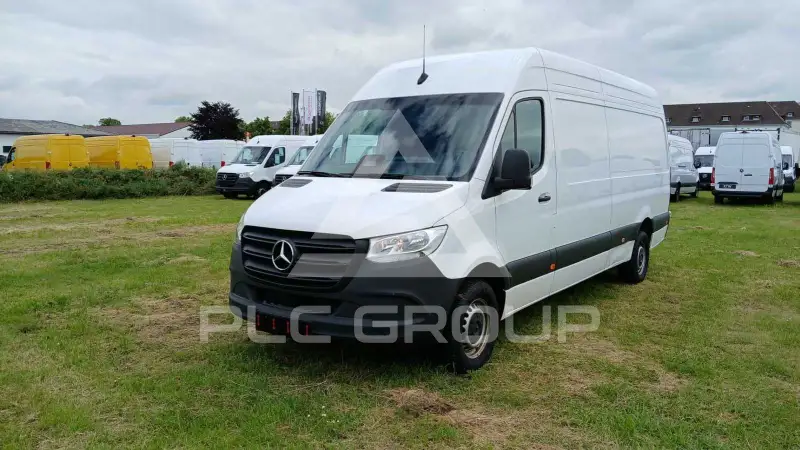 2025 Mercedes Benz Sprinter