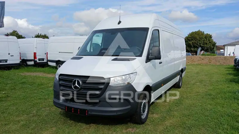 2025 Mercedes Benz Sprinter