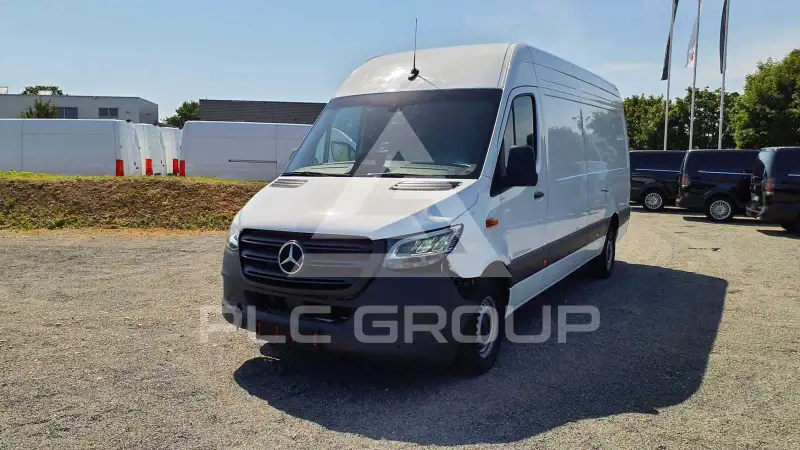 2025 Mercedes Benz Sprinter