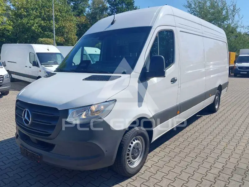 2025 Mercedes Benz Sprinter