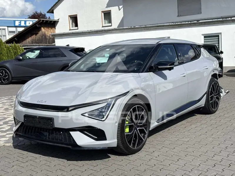 2025 KIA EV