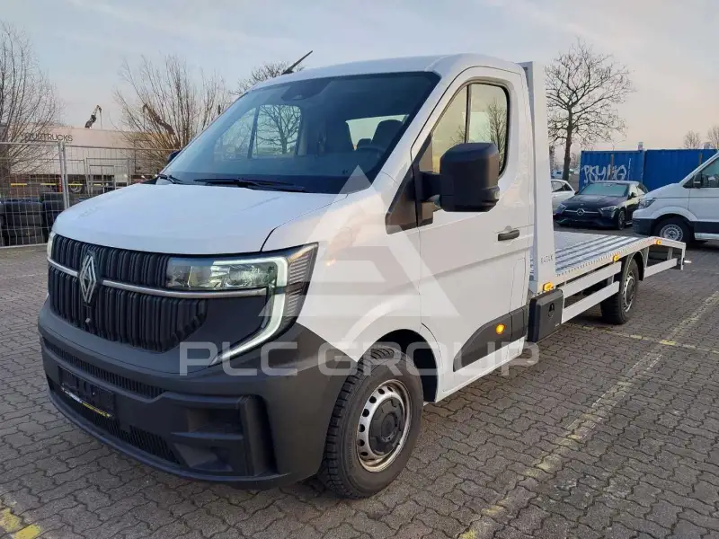 2025 Renault Master