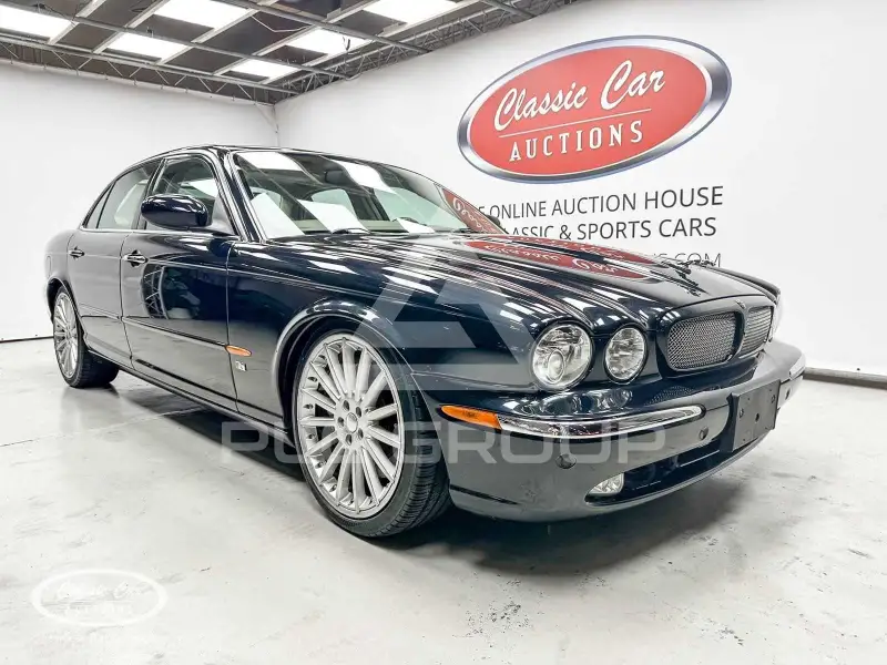 2004 Jaguar XJR