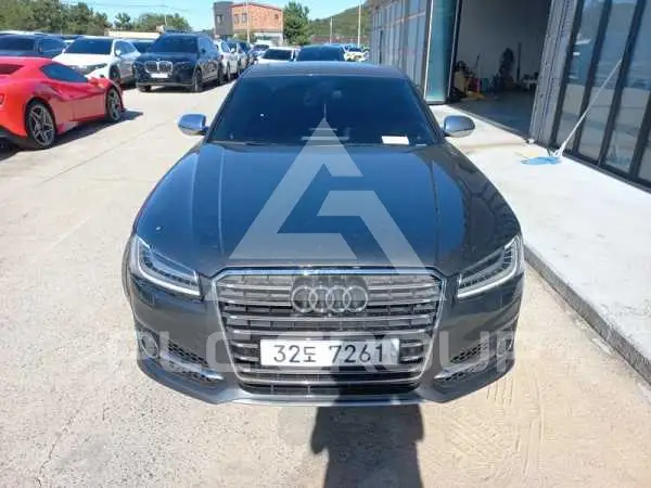 2015 Audi S8