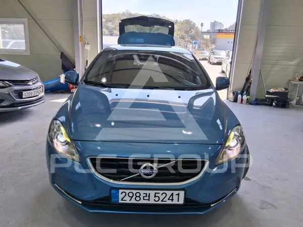 2015 Volvo V40