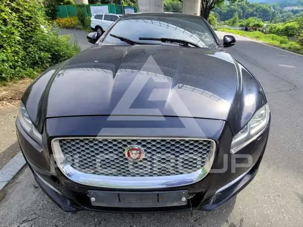2016 Jaguar XJ