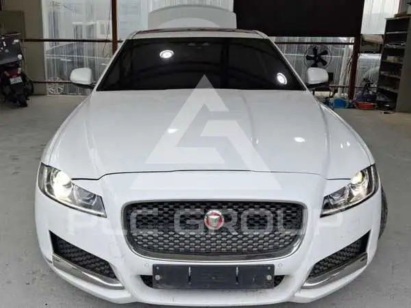 2017 Jaguar XF