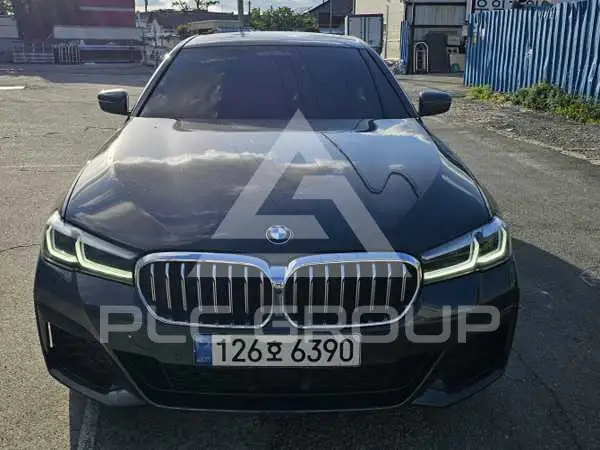2021 BMW 523