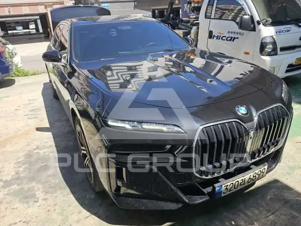 2023 BMW 740