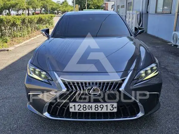 2023 Lexus ES300