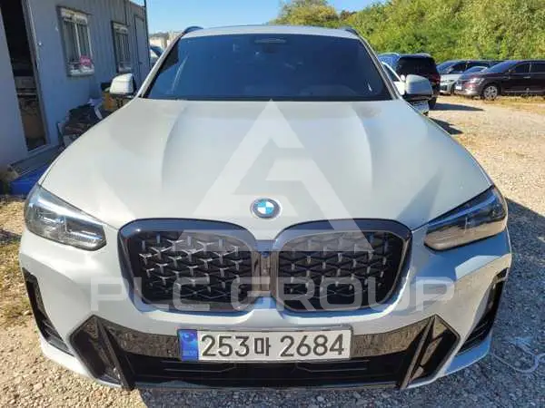 2025 BMW X4