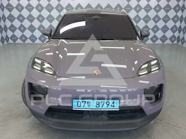 2025 Porsche MACAN