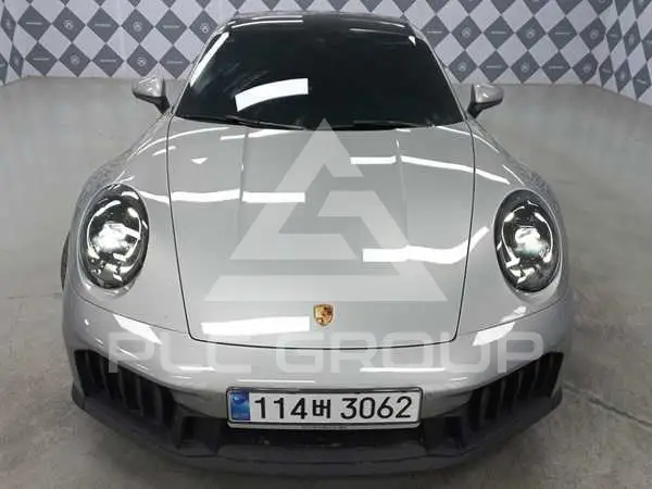 2025 Porsche 