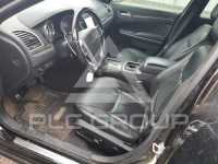 2013 Chrysler 300 photo