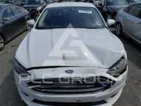 2017 Ford FUSION фото
