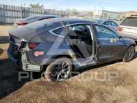 2018 Tesla Model 3 фото