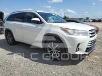 2018 Toyota Highlander photo