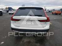2021 Volvo V90 photo