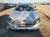 2021 GMC TERRAIN photo