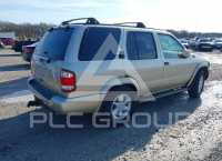 2001 Nissan PATHFINDER photo