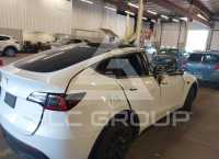2023 Tesla Model Y фото