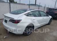 2021 Tesla Model 3 фото