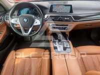 2017 BMW 750