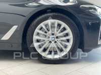 2021 BMW 530