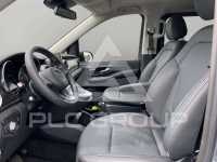 2023 Mercedes Benz V 220