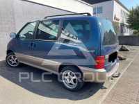 2000 Nissan Serena