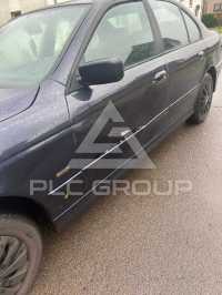 2000 BMW 523