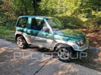 2001 Mitsubishi PAJARO