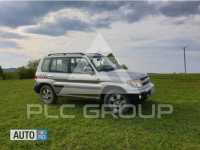 2001 Mitsubishi PAJARO